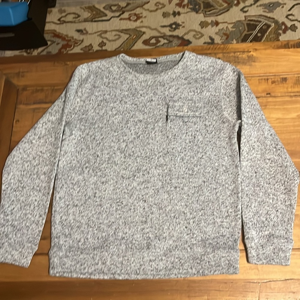 Rip Curl sweater size medium, heather gray, like new